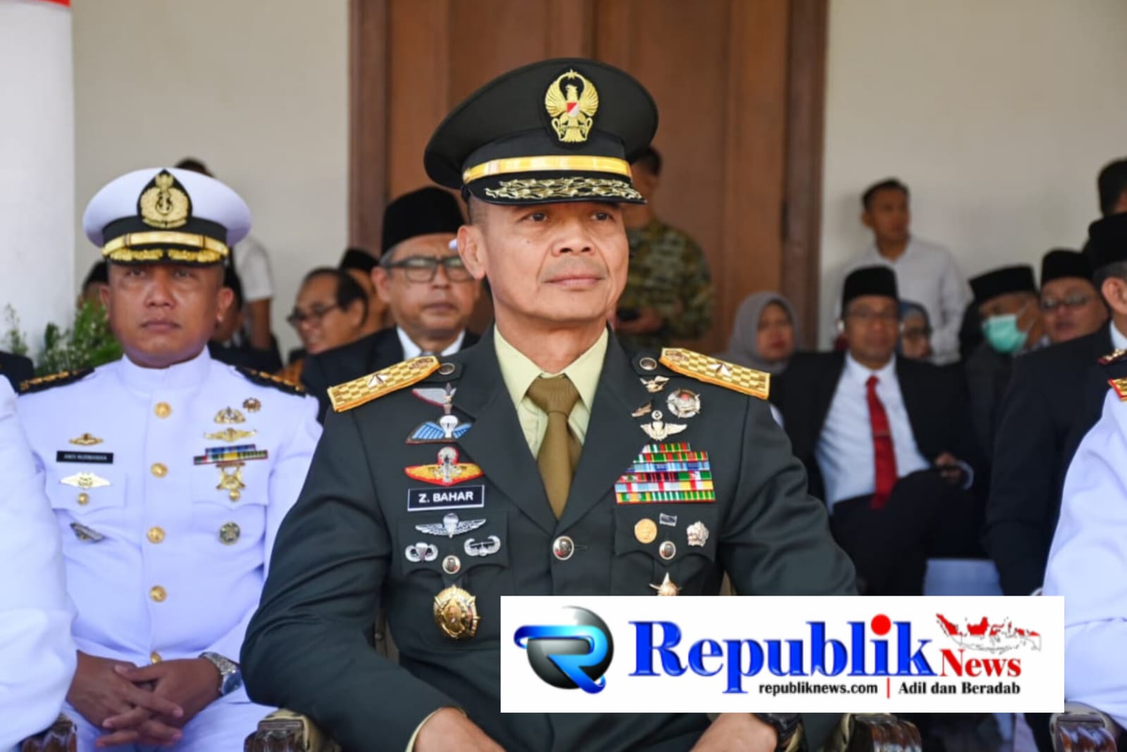 Foto : Kasdam V/Brawijaya Brigjen TNI Zainul Bahar,S.H.,M.S.i menghadiri upacara hari lahir Pancasila.