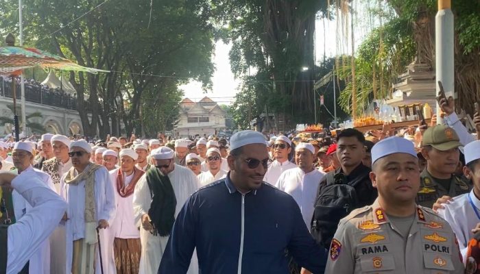 Polres Gresik Libatkan Ratusan Personel Layanan Pengamanan Haul Habib Abu Bakar Assegaf ke-71