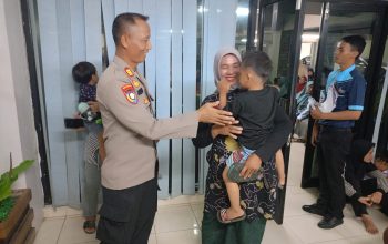 Polisi Penolong, Personel Polres Lampung Utara Temukan Anak Hilang dari Orang Tuanya