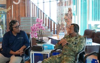 Foto : Danrem 084/BJ Brigjen TNI Kohir saat On Air