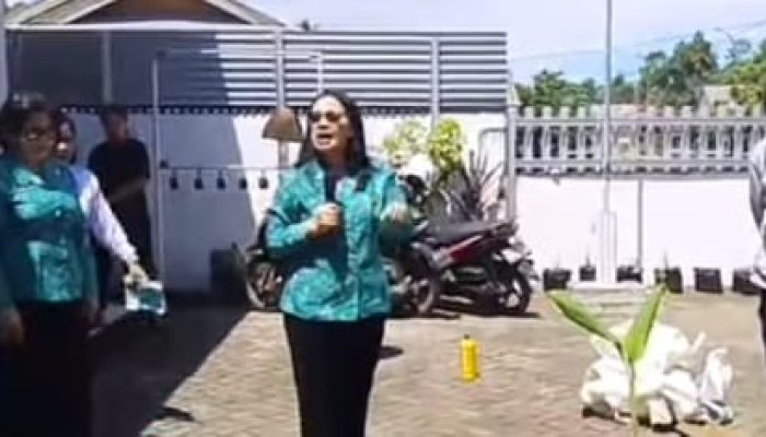 Ketua TP PKK Kota Bitung, Berikan Pelatihan Sampah Menjadi Kompos