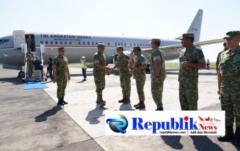 Foto : Danrem sambut Wapang TNI ,Jenderal TNI Tandyo Budi R,di Base Ops Lanudal Juanda.
