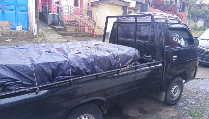 DITEMUKAN BBM BERSUBSIDI SATU PIKAP DI TUTUR KRAJAN; PEMILIK TIDAK MUNCUL, SUPIR HILANG, AWAK MEDIA SIAP AWALI PROSES PENINDAKAN