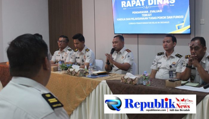 Kalapas IIA Sidoarjo Pimpin Rapat Dinas