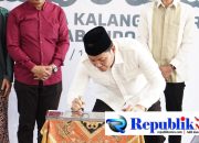 Foto: Bupati Sidoarjo meresmikan menara Masjid At-Taqwa di Kalanganyar.