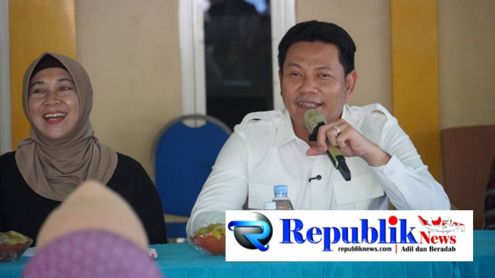Foto : Bupati Sidoarjo,H.Subandi salurkan bantuan pangan libur 1 Muharram,untuk 934 KPM di Sukodono.