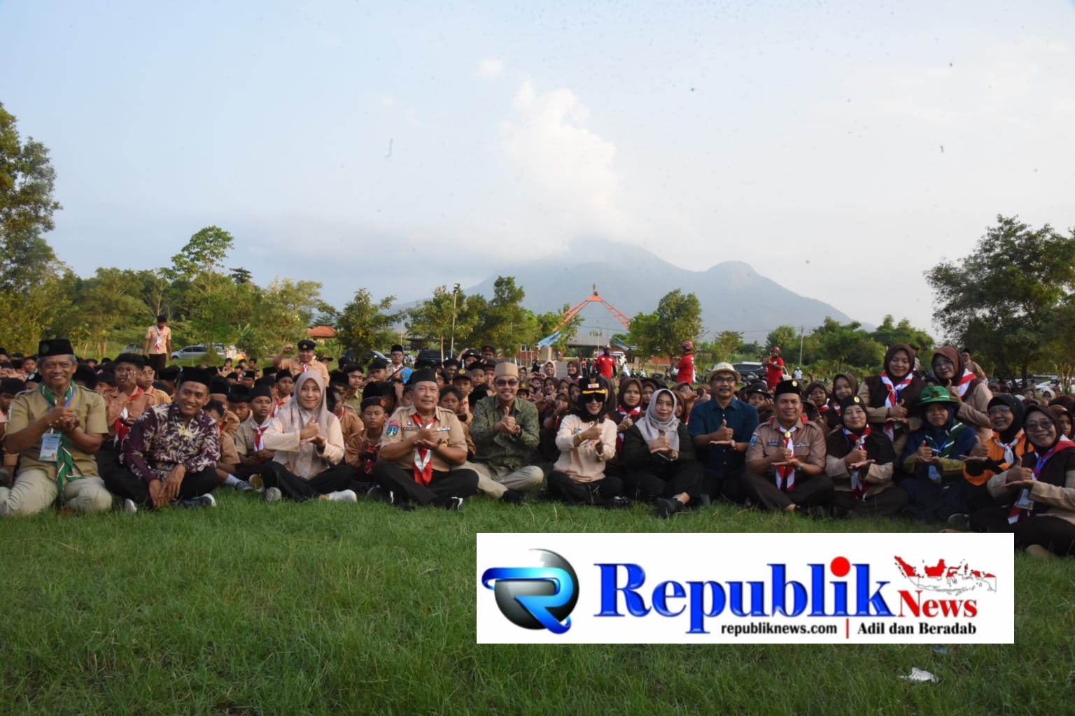 Foto : Wakil Bupati Sidoarjo,Hj.Mimik Idayana ,S.A.P secara resmi membuka kegiatan 1000 Yatim Camp.