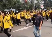Demo Mahasiswa di Jakarta Memanas, Massa Berupaya Tembus Blokade Aparat Menuju Bundaran HI