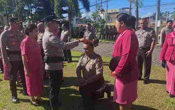 24 Personil Polres Bitung Naik Pangkat, Kapolres AKBP Albert Zai ; ” Bukti Dedikasi dan Profesionalisme Dalam Bertugas” ‎