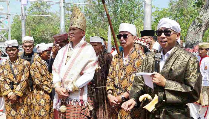 Turun Mandei Begawi Festival 2026, Pangdam XXI/RI Resmi Jadi Keluarga Adat Lampung