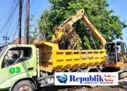 Foto : Pemkab Sidoarjo genjot normalisasi sungai dan pembersihan Afvoer.