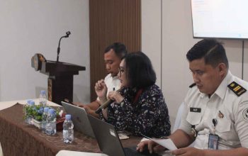Foto : Klinik Pratama lapas delta Sidoarjo gelar pertemuan evaluasi akreditasi.