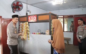 Kapolres Magetan Renovasi Warung Bu Tiyem, Wujud Nyata Bhayangkara Hadir untuk Masyarakat