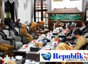 Foto : Bupati Sidoarjo,H.Subandi pimpin rakor Forkopimda Sidoarjo.
