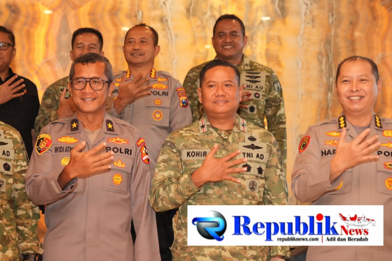 Foto : Danrem 084/BJ , Brigjen TNI Kohir menghadiri silaturahmi Kapolda Jatim di Kodam V/ Brawijaya.
