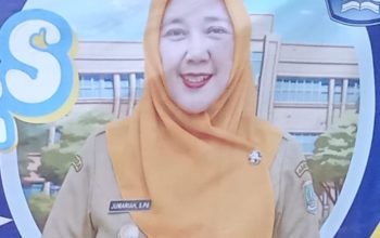 Kepala SDN 02 Gapura Ajak Guru dan Siswa Senam Kebugaran di Hari Ketiga MPLS