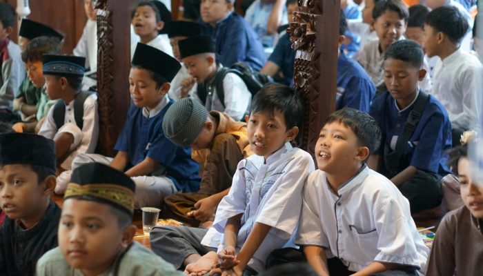 Pendopo Iman Hadirkan Kebahagiaan bagi 200 Anak Yatim, Ust. Umaier Khaz Ajak Masyarakat Tebar Kepedulian