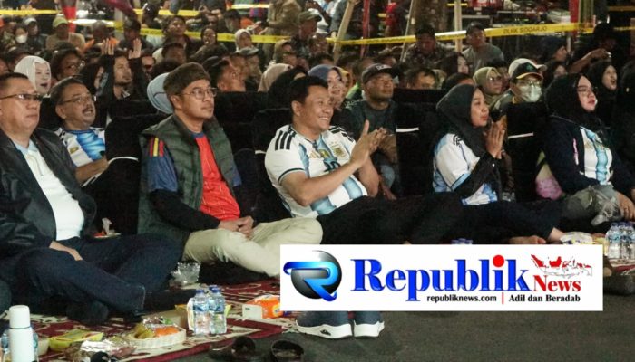 Ribuan Warga Sidoarjo Padati Nobar Final Piala Dunia 2026 Bersama Bupati Subandi, Spanyol Keluar Sebagai Juara