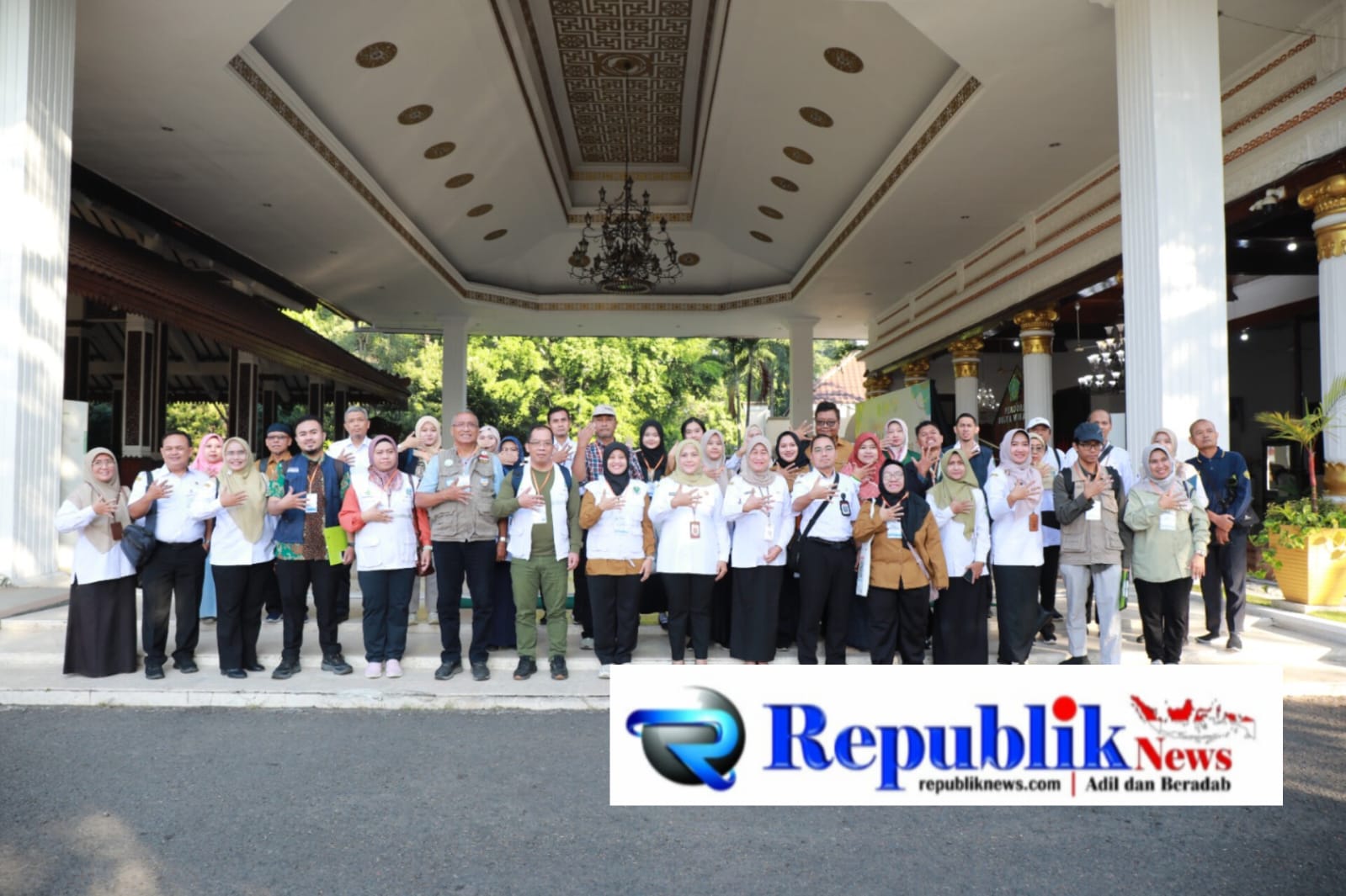 Foto : Pemkab Sidoarjo ajak warga terapkan hidup bersih dan sehat,perkuat budaya sanitasi melalui verifikasi STBM.