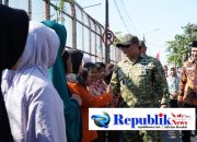 Foto : Danrem 084/BJ Brigjen TNI Kohir meresmikan empat jembatan Garuda Merah Putih di Jl Tambak Asri , Kelurahan Genting Kalianak , Kecamatan Asemrowo,Surabaya.