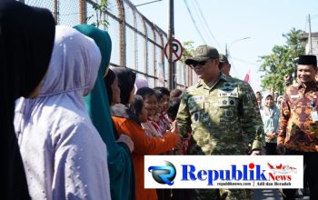 Foto : Danrem 084/BJ Brigjen TNI Kohir meresmikan empat jembatan Garuda Merah Putih di Jl Tambak Asri , Kelurahan Genting Kalianak , Kecamatan Asemrowo,Surabaya.