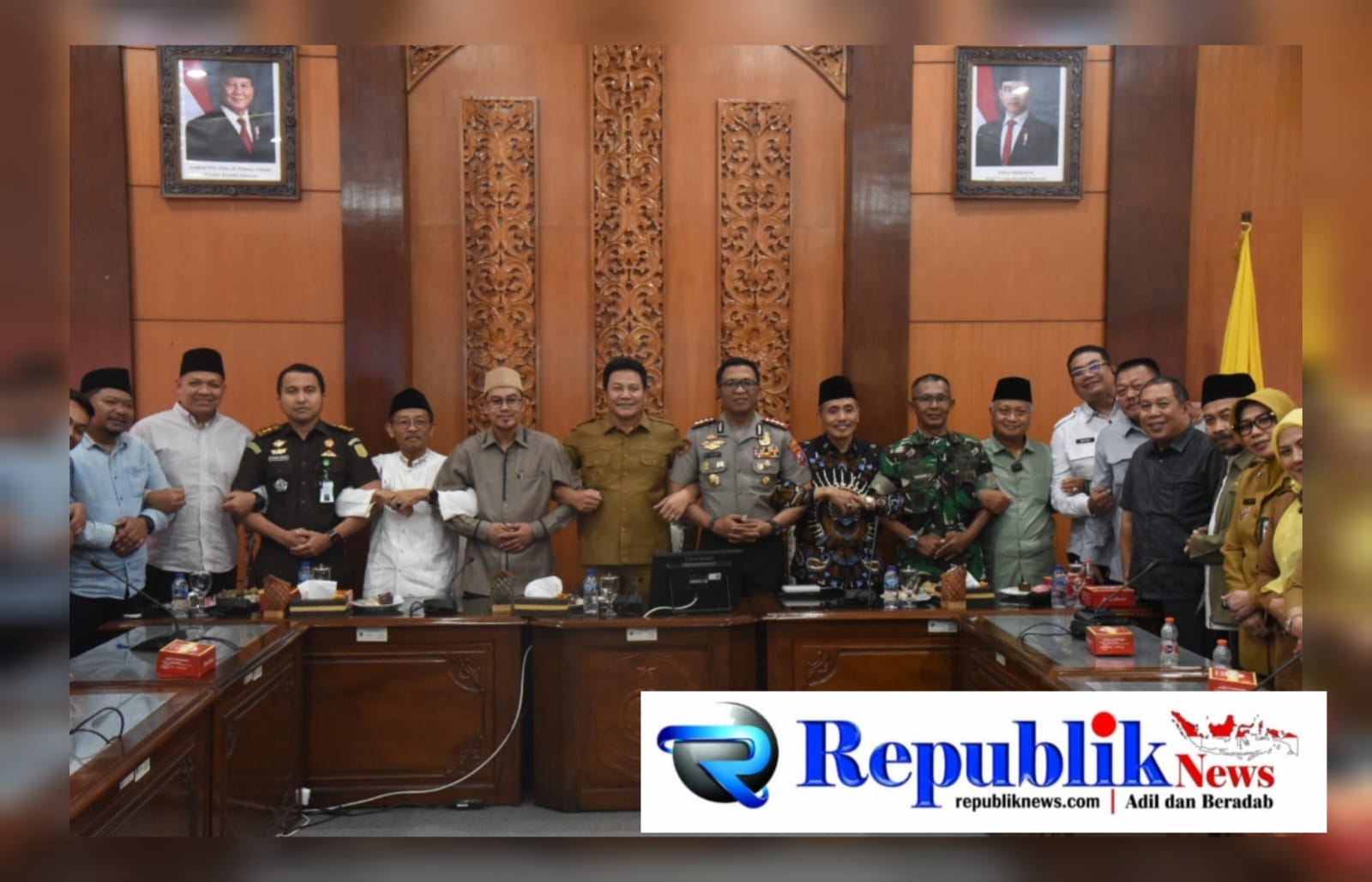 Foto : Ketua DPRD kabupaten Sidoarjo dan Forkopimda Kabupaten Sidoarjo.