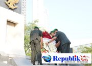 Foto : Danrem 084/BJ Brigjen TNI Kohir gelar ziarah ke TMP memperingati HUT ke-60 Korem 084/BJ.