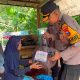 Kapolsek Taman Bagikan Sembako kepada Warga, Ajak Anggota Peduli Sosial