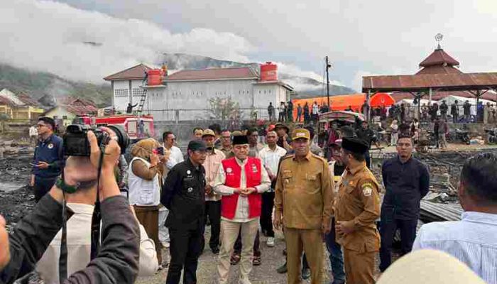 Sangat Mulia Hati Gubernur Aceh ‎ Mualem Perintahkan ketua Baitulmal Aceh Untuk Bantu warga Korban Kebakaran di Aceh Tengah