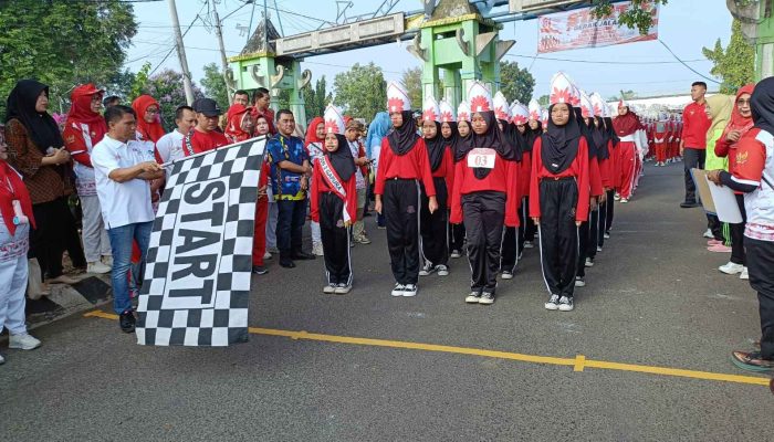 Menyongsong HUT RI Ke 81 SDN 02 Gapura Mulai Lomba Gerak Jalan, Start Lapangan Stadion Sukung Hingga Halaman Pemkab Setempat