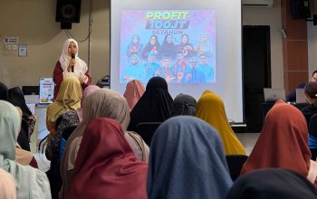 Arda Fitriana   Berbagi Strategi Bisnis dari Rumah di Komunitas Akademi Bunda Pintar