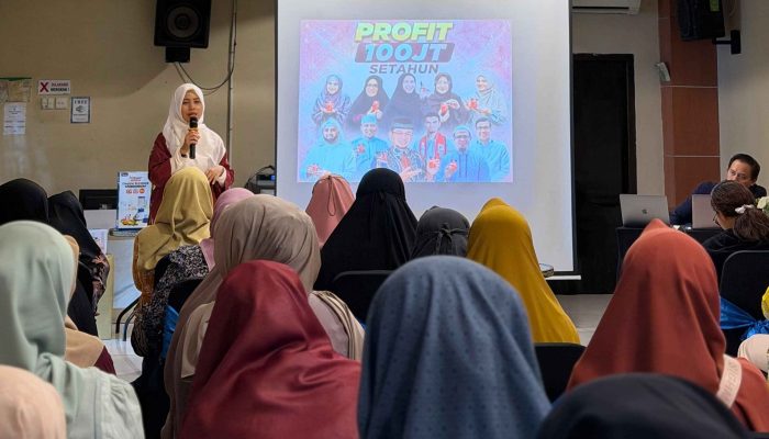 Arda Fitriana   Berbagi Strategi Bisnis dari Rumah di Komunitas Akademi Bunda Pintar