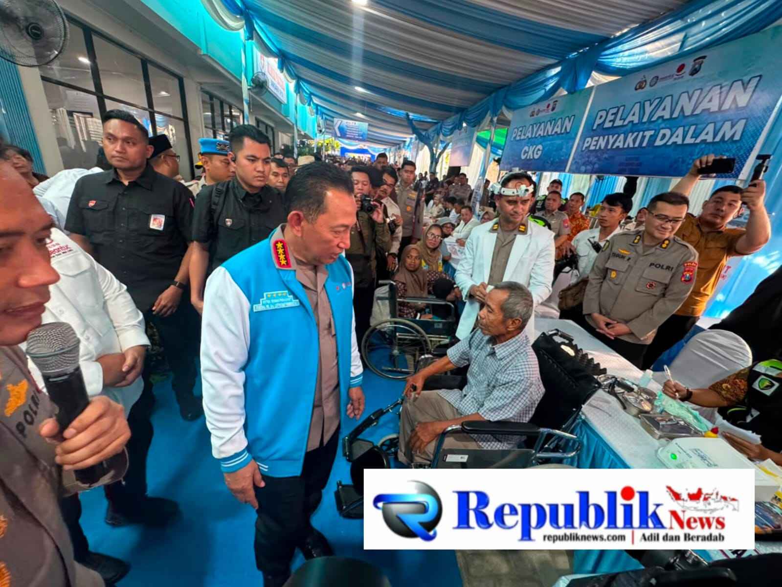 Foto : Kapolri tinjau baktikes di Gedung KSPSI Jatim.