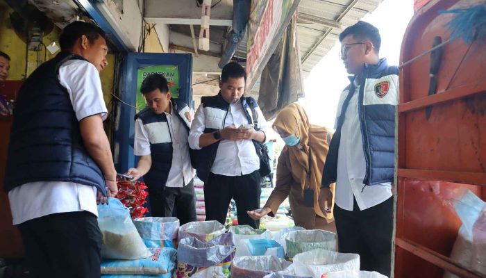 Satgas Pangan Polresta Sidoarjo Turun Ke Pasar, Pastikan Ketersediaan Bahan Pokok Aman