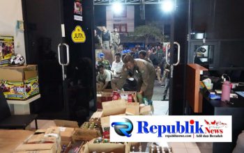 Razia Serentak di 18 Kecamatan, Pemkab Sidoarjo Sita 1.696 Botol Miras Ilegal dalam Dua Malam Operasi