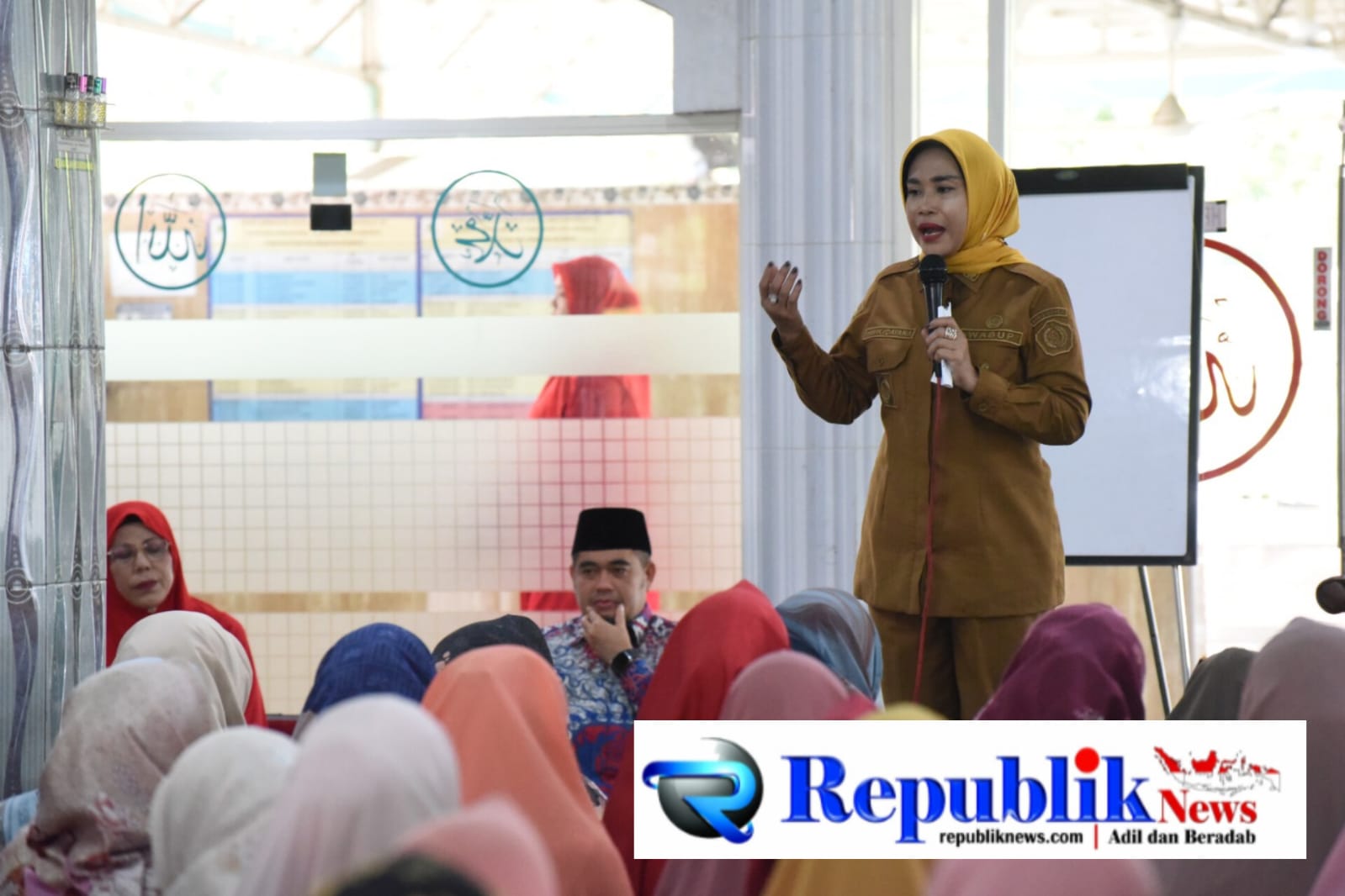 Foto : Wabup Sidoarjo titip doa kepada jamaah pengajian agar tetap amanah memimpin daerah.