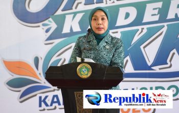 Foto : Ketua TP PKK kabupaten Sidoarjo,dr Sriatun dorong kader perkuat peran di tengah masyarakat.