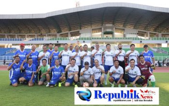 Perkuat Sinergi Eksekutif-Legislatif, Bupati Sidoarjo Ajak Anggota Dewan Main Bola