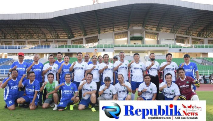 Bukan Sekadar Adu Skill, Bupati Subandi Ajak DPRD Sidoarjo Main Bola untuk Pererat Sinergi