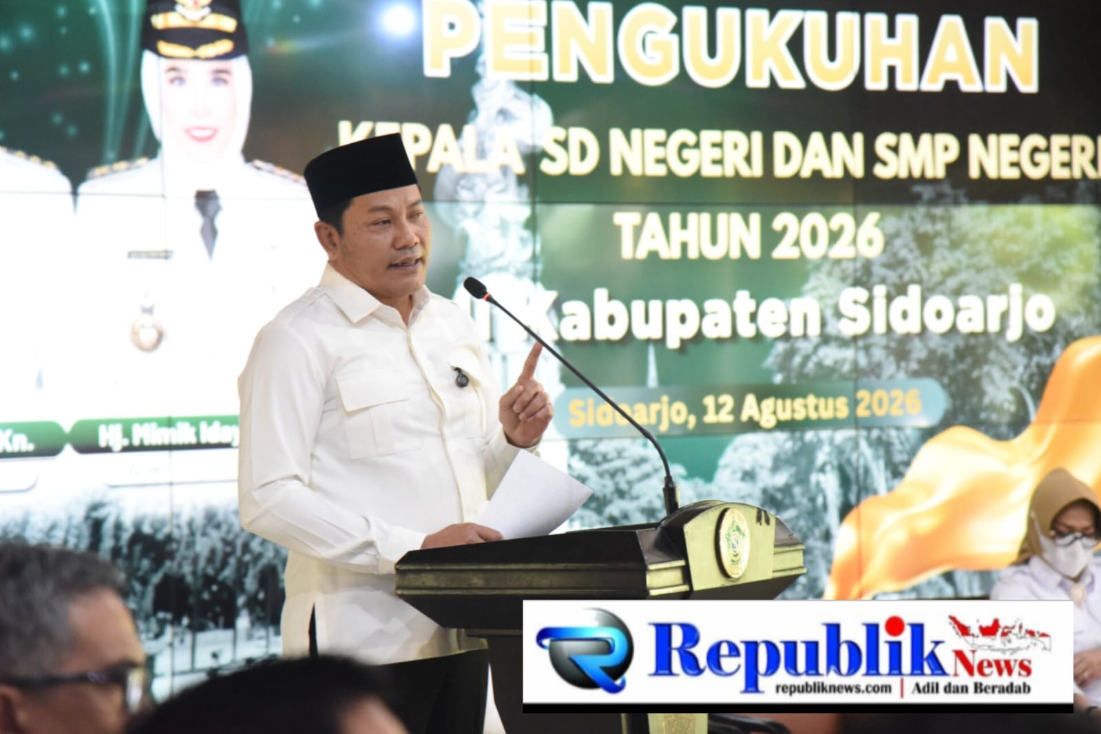 Foto : Bupati Subandi kukuhkan 254 Kepala SD dan SMP.