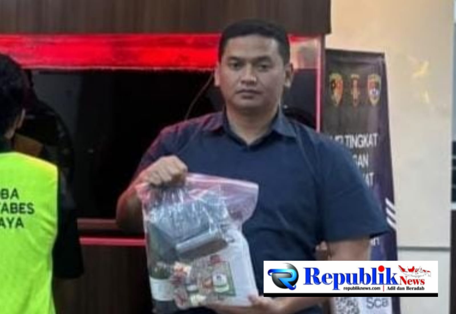 Foto : Barang bukti yang diamankan polisi.
