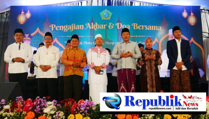 Bupati Subandi Hadiri Pengajian Akbar dan Doa Bersama HUT ke-81 RI, Ajak Warga Guyub Dukung Pembangunan Sidoarjo