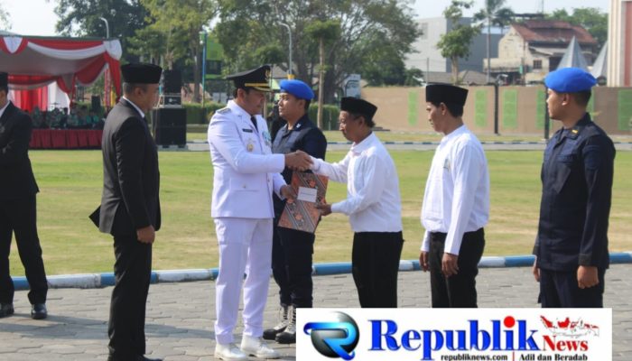Bupati Sidoarjo Serahkan Remisi Secara Simbolis kepada Warga Binaan pada HUT ke-81 Kemerdekaan RI