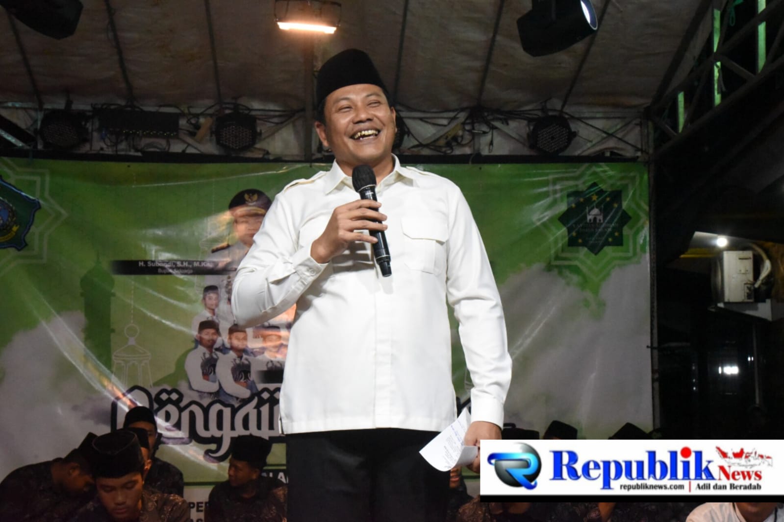 Foto : Bupati Sidoarjo resmikan masjid dan TPQ Al-Hibah di Sedati.