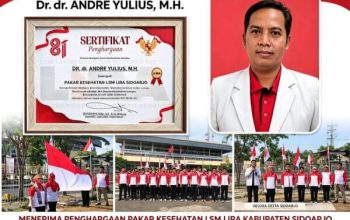 Bupati LSM LIRA Sidoarjo Berikan Penghargaan kepada Dr. dr. Andre Yulius sebagai Pakar Kesehatan