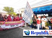 Foto : Wakil Bupati Sidoarjo,Hj Mimik idayana menghadiri acara karnaval HUT ke-81 di Jala Griya.