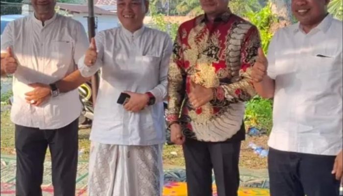 Wakil Bupati Aceh Timur T. Zainal Abidin, S.Pd.I., dan H. Sulaiman Tole Takziah ke Rumah Duka Rubiah