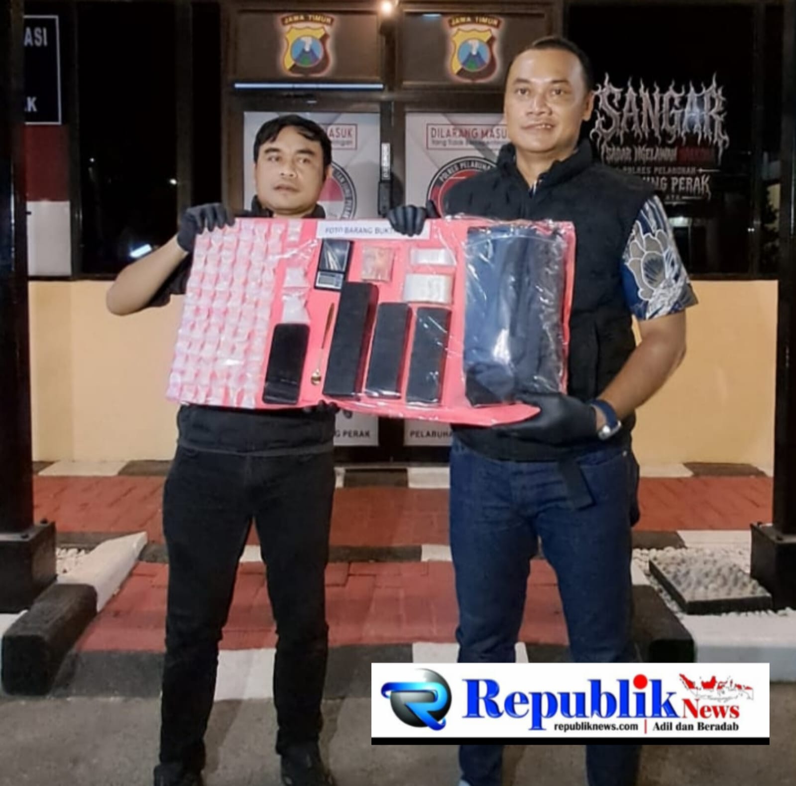 Foto : Barang bukti yang diamankan polisi.