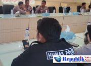 Foto : Humas Polresta Pasuruan fasilitasi komunikasi terkait perkara laka lantas tahun 2017.
