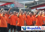 Foto : Warga binaan Lapas senam pagi untuk menjaga kebugaran tubuh.